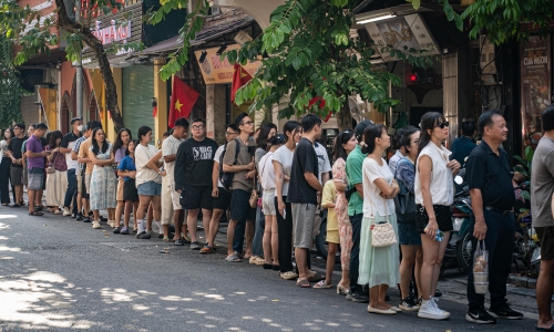 Hanoi's iconic pho draws crowds on September 2 holiday