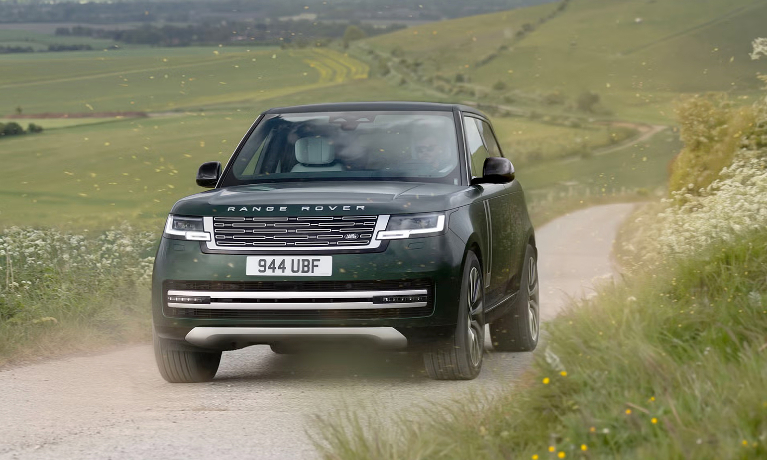 Range Rover Electric 2027 debuts, priced from USD 138,000
