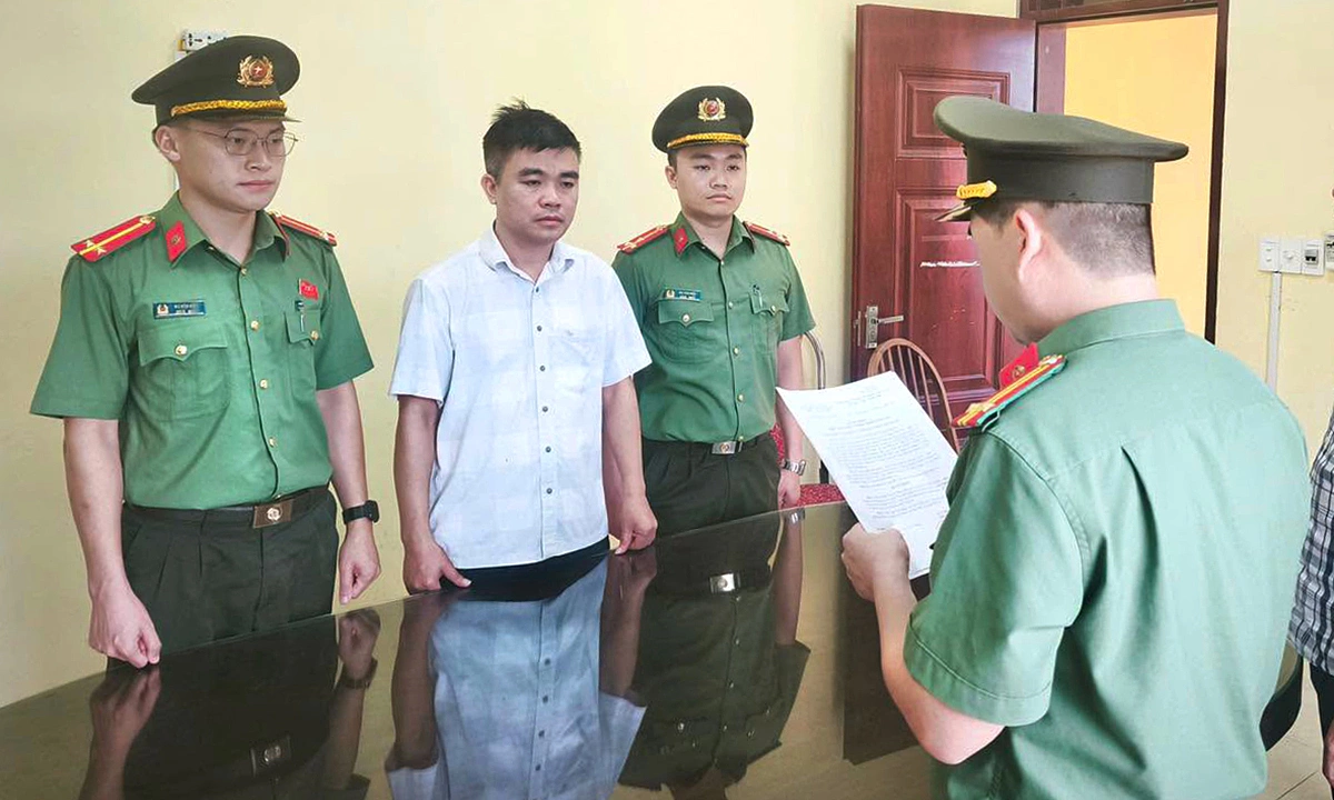 Vice rector of Trung Vuong University arrested for abuse of power