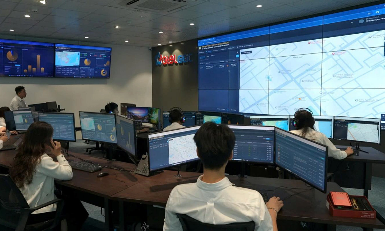 GTel Geic's 24/7 monitoring center connects fire alarm transmission devices