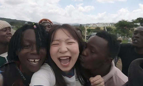 Korean vlogger sparks debate after harassment by group of men