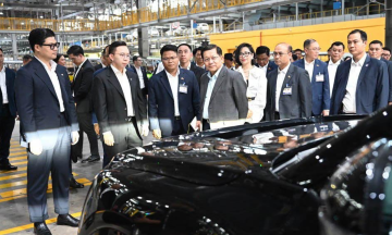 Myanmar president visits VinFast Hai Phong factory
