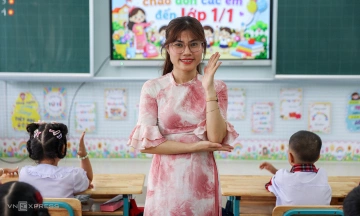 Ho Chi Minh City reduces over 46% of principals and vice-principals after school mergers