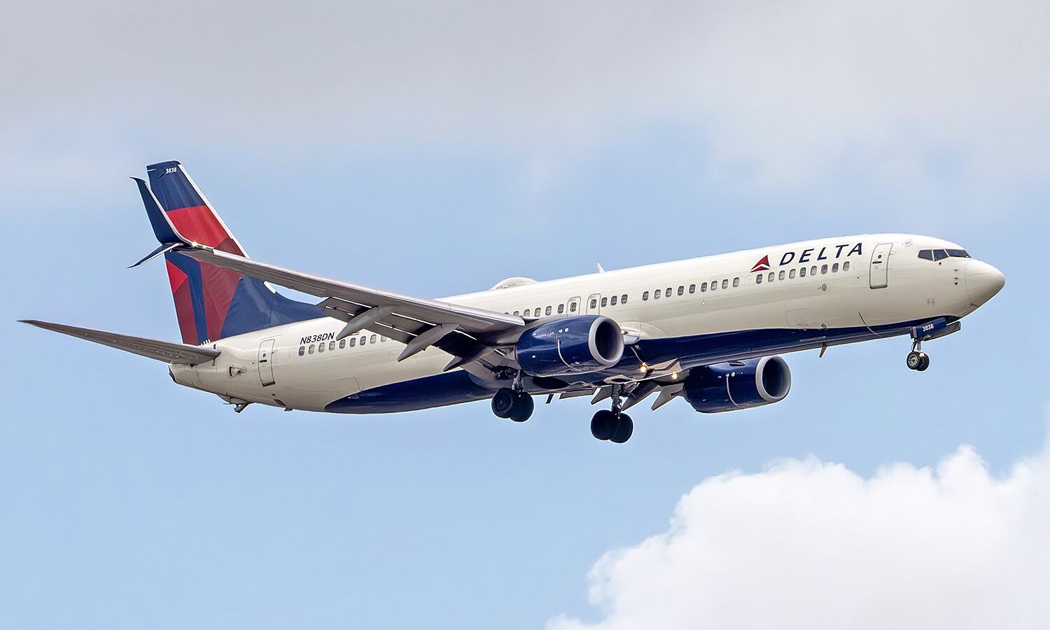 Passengers deplane on request, stranded as airport security closes