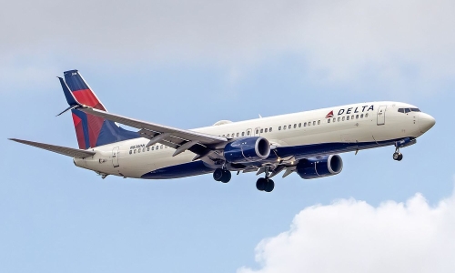 Passengers deplane on request, stranded as airport security closes