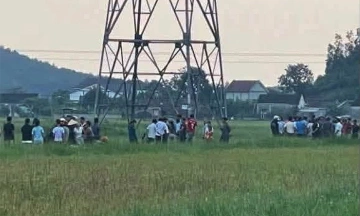 Man dies from electric shock while removing object near power line