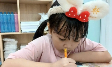 Common mistakes parents make when children use electronic devices