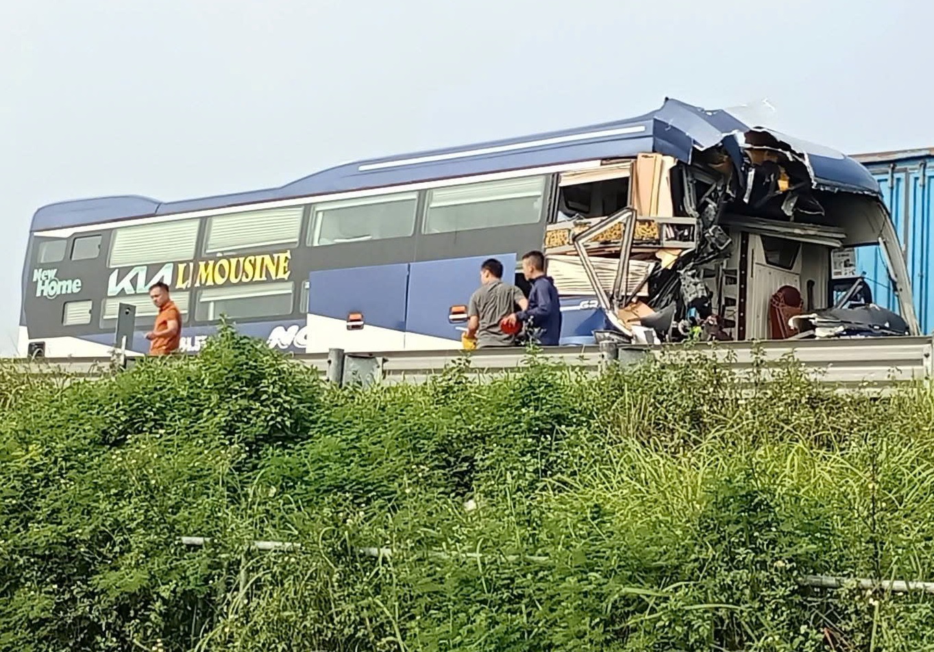 Passenger bus crashes into tractor-trailer, one dead