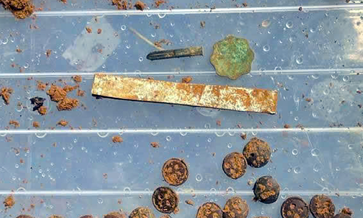 Remains of fallen soldier found with 'Dung si diet My' badge