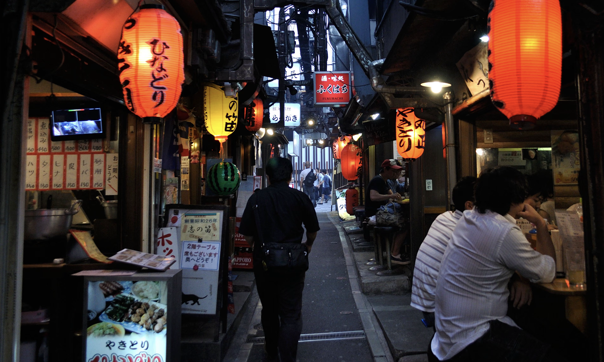 Famous Tokyo Tourist District to Ban Home Rentals Due to Tourist Misconduct
