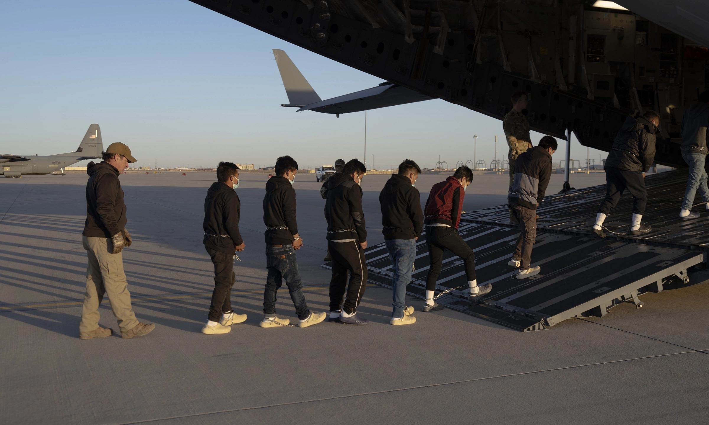 US seeks to recover 423 million USD from deported individuals
