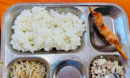 Hanoi Party Committee demands investigation into school lunch complaints
