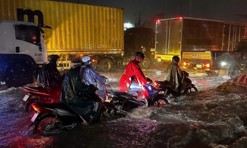Two swept into stream during heavy rain in Dong Nai