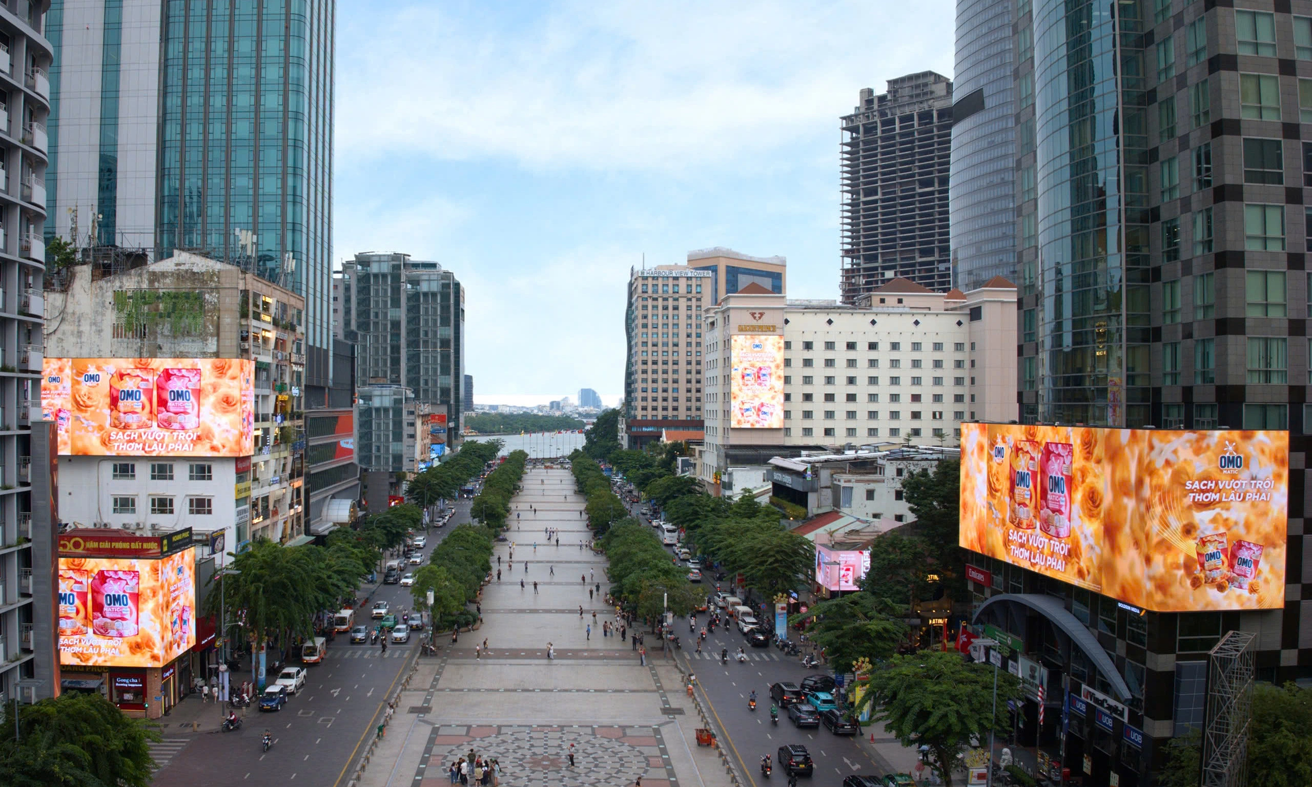 Out-of-home advertising drives online search and shopping