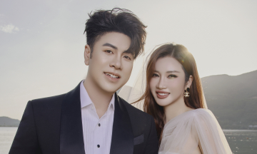 Akira Phan's beach wedding photos