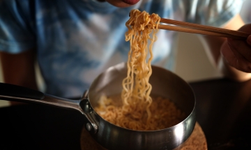 Dinner habits that affect sleep