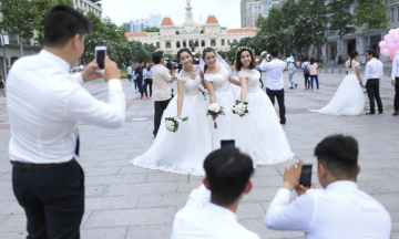 Anxiety, insomnia from pressure to own 'house, car' before marriage