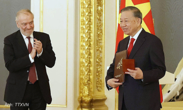 General Secretary and President receives Lev Tolstoy International Peace Prize