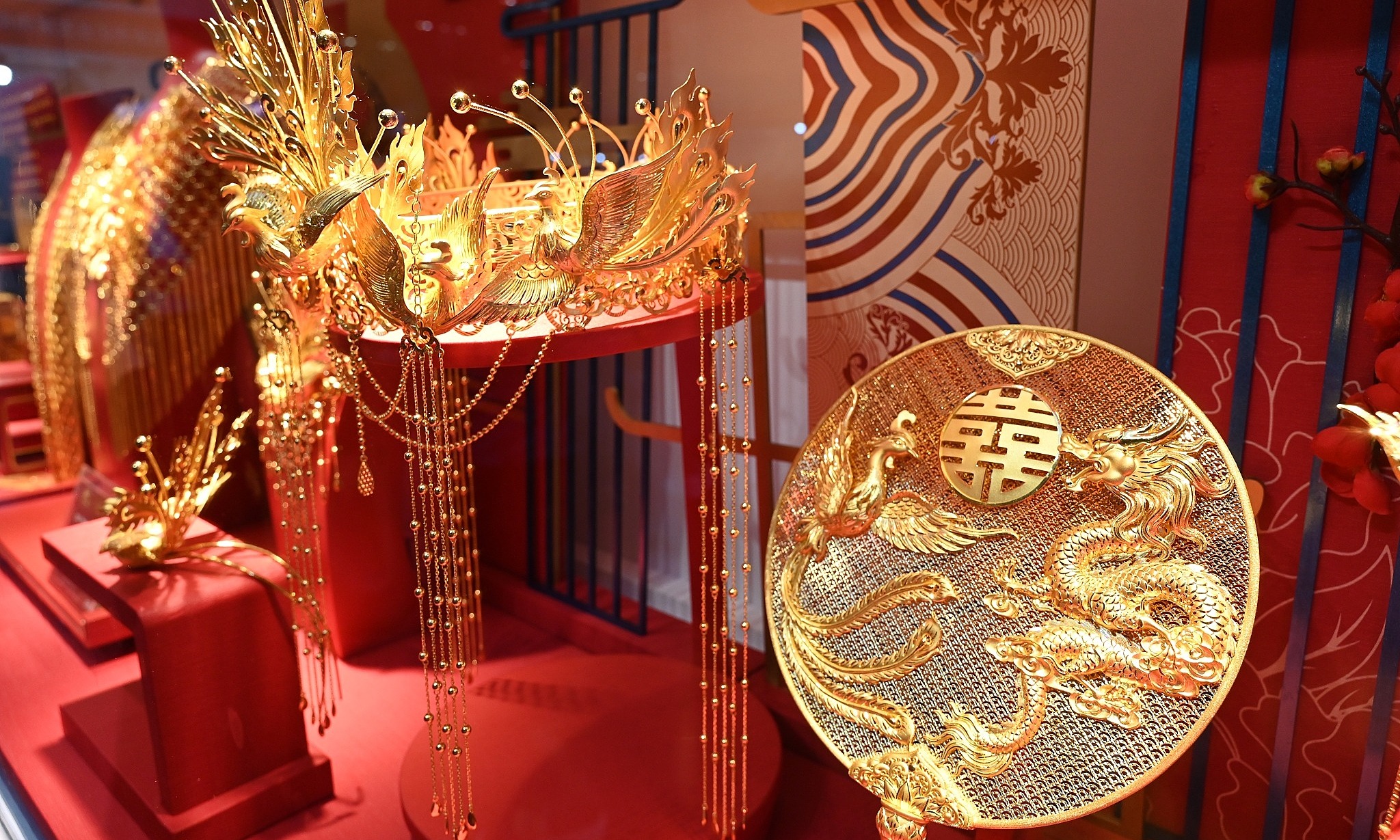 Chinese jewelry gold 'falls out of favor'
