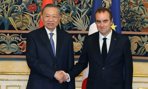 Vietnam and France agree to focus on boosting aerospace and clean energy projects