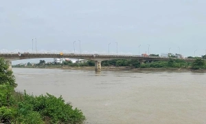 Military major missing after jumping into Tra Ly river to save a person