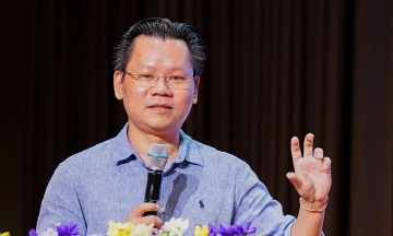 University utilizes AI for exam generation, proctoring, and speaking test grading