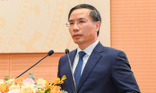 Governor: Do not rely solely on bank capital for large projects