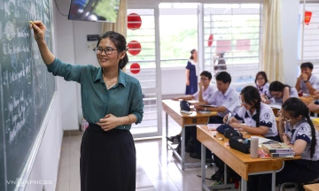 Teachers whose students win international awards to receive up to 500 million dong