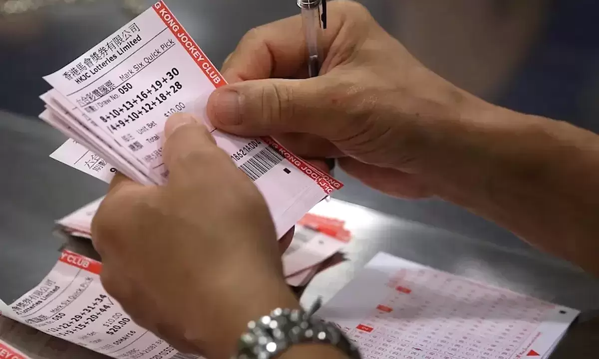 Man arrested for not sharing lottery jackpot with colleagues