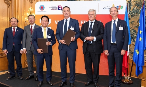 TotalEnergies expands energy cooperation in Vietnam