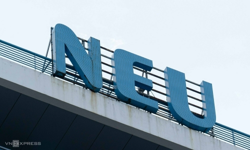 10 schools with the most admitted students to National Economics University