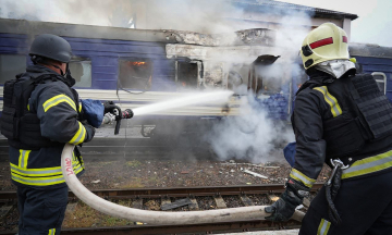 Poland fears border crossings paralyzed as Russia intensifies attacks on Ukraine