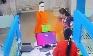 Robber throws chili powder at bank staff, flees with cash