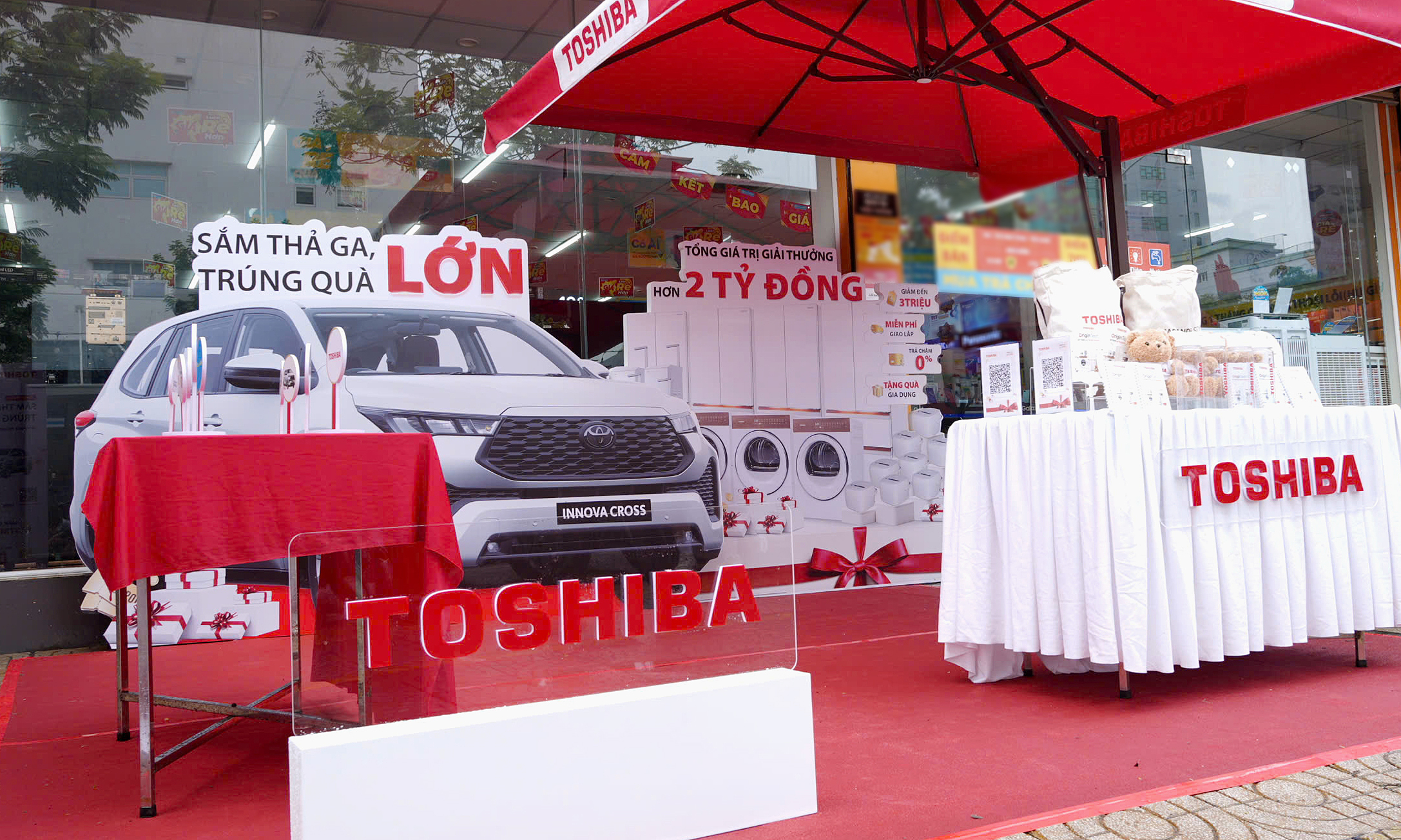 Toshiba gives away a 730 million VND car to lucky customers