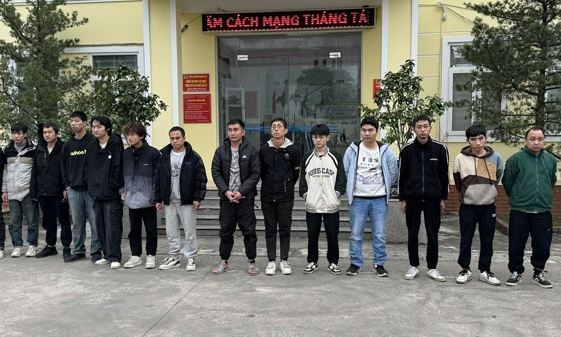 Leading 15 Chinese nationals through forest for illegal entry