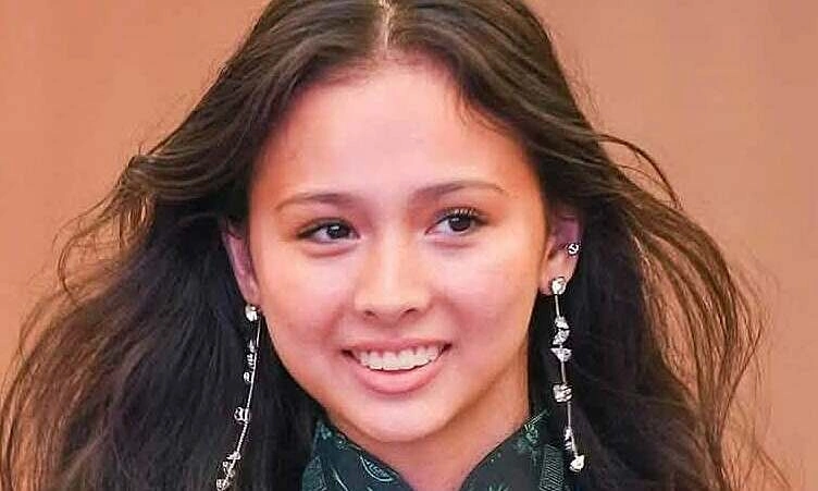 Mixed-race beauty competes in Miss Vietnam