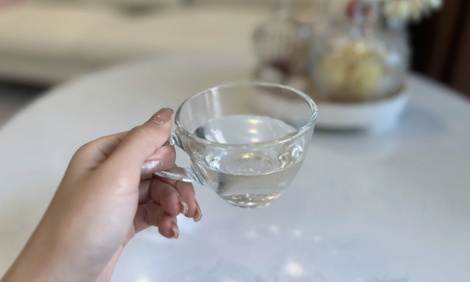 Does frequent urination after drinking water mean weak kidneys?