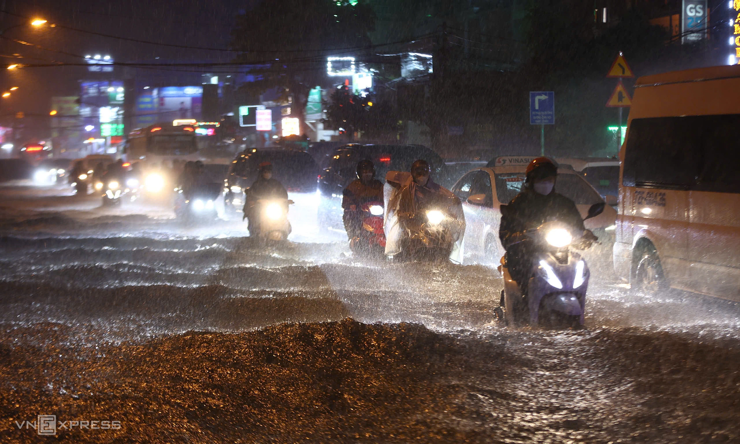 5 essential actions after wading through floodwaters