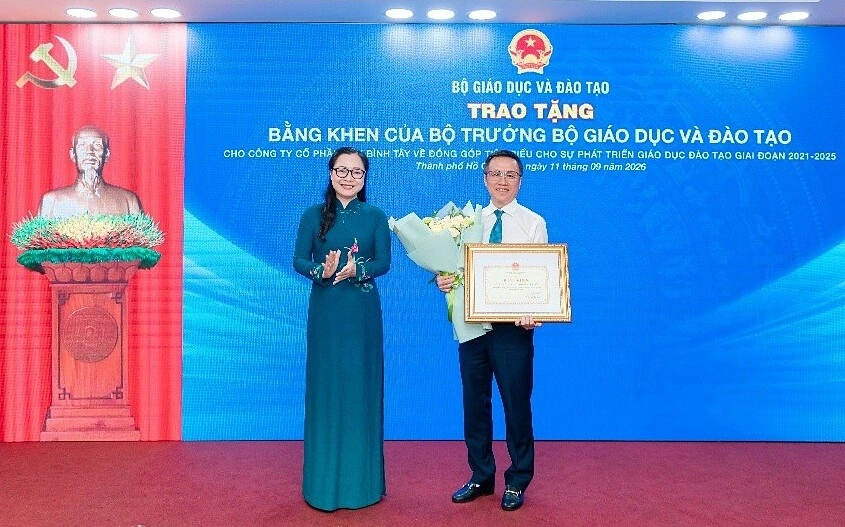 Bitex receives commendation from the Ministry of Education and Training