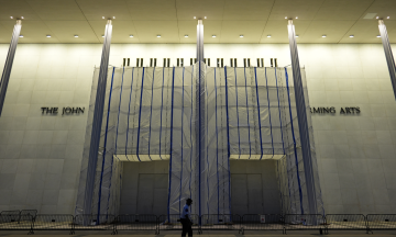 Trump threatens to close Kennedy Center if not named after him