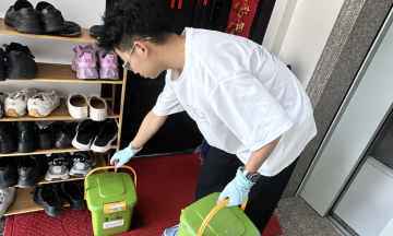 Doorstep trash collection services boom in China