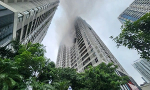 Fire at 90 Nguyen Tuan apartment building