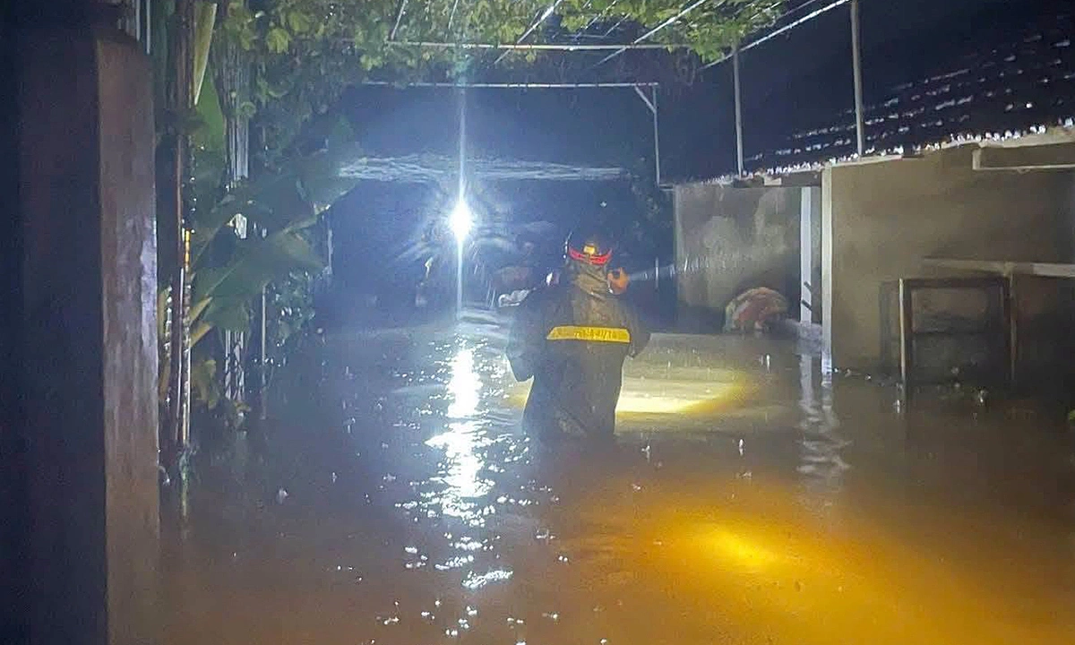 Heavy rain causes widespread flooding in Nghe An communes
