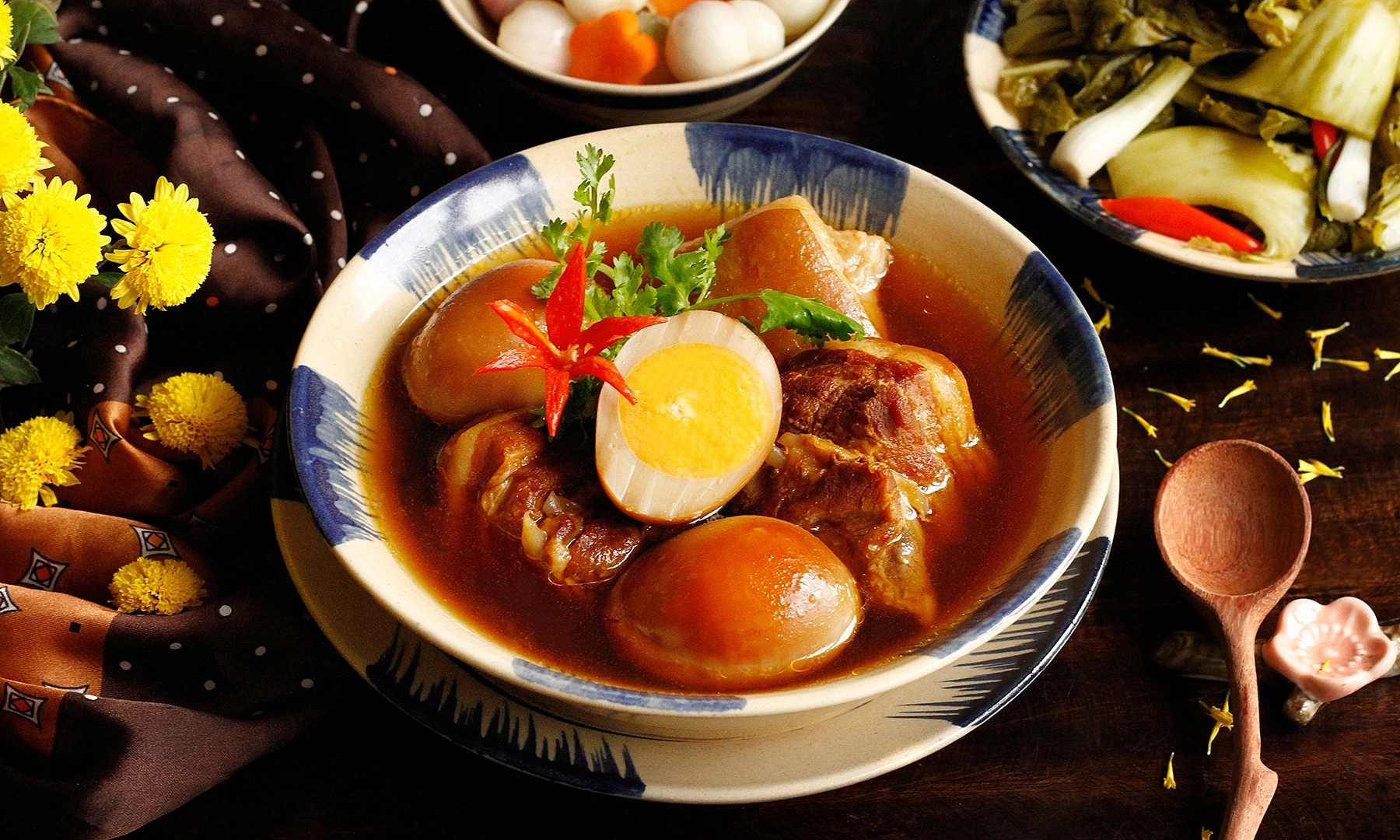 Secrets to cooking eggs that absorb flavor and stay tender