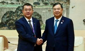 Chinese corporations eye energy, railway investments in Vietnam