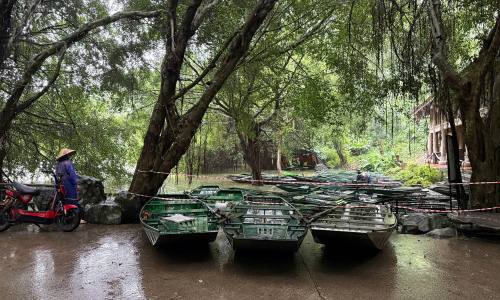 Ninh Binh halts many tourist attractions due to heavy rain