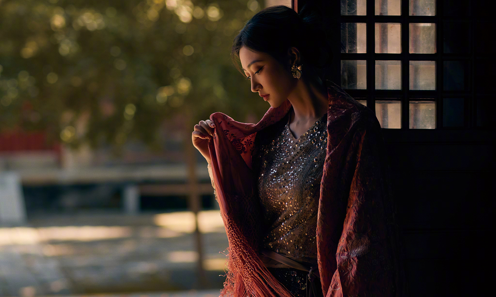 Jing Tian returns to work after billionaire dowry demand scandal