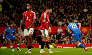 Man Utd lose to Brighton at home despite two-goal lead