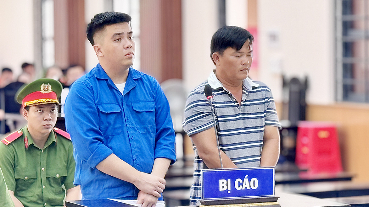 Bank employee defrauds 7,6 billion VND after losses on fake stock exchange