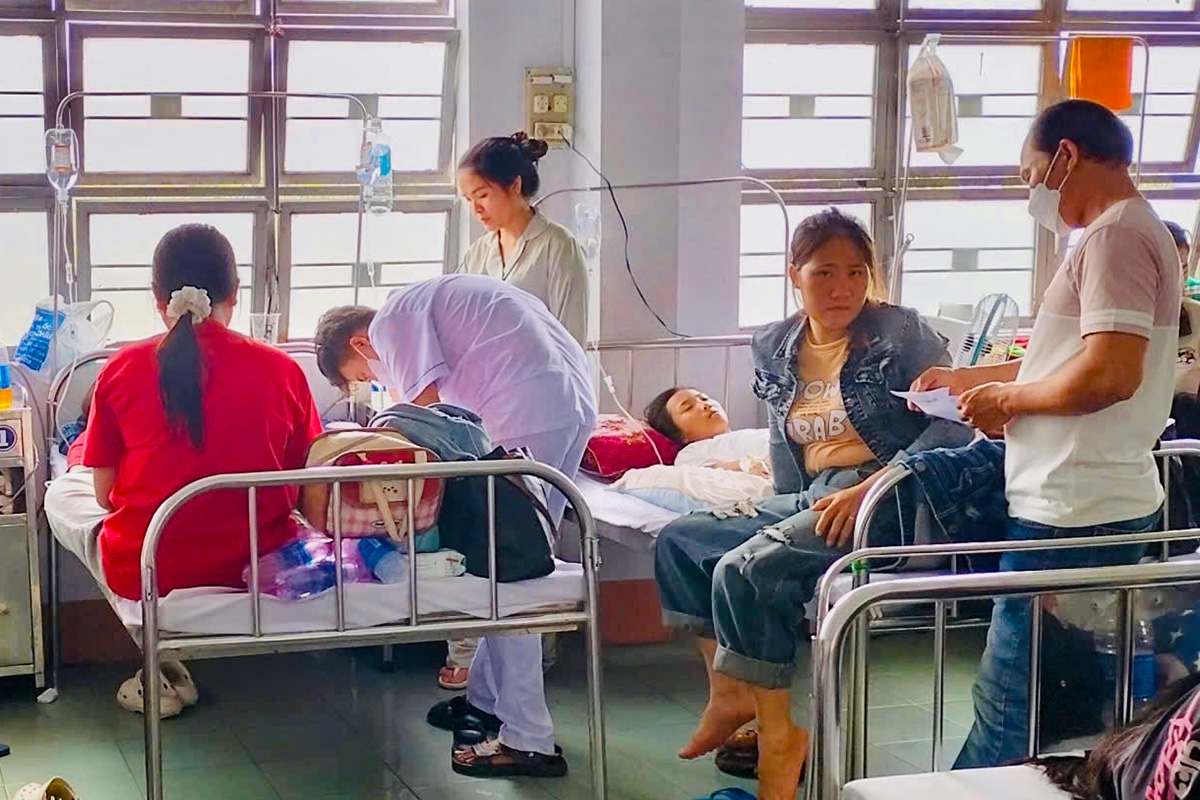 Bakery owner fined 100 million dong after 254 people suffer food poisoning